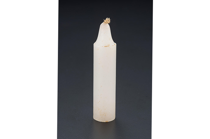 <strong>Candle</strong><br>
2015-00014-005<br>
1960s-1970s <br>
Gift of William Oh<br>
Collection of National Museum of Singapore, National Heritage Board